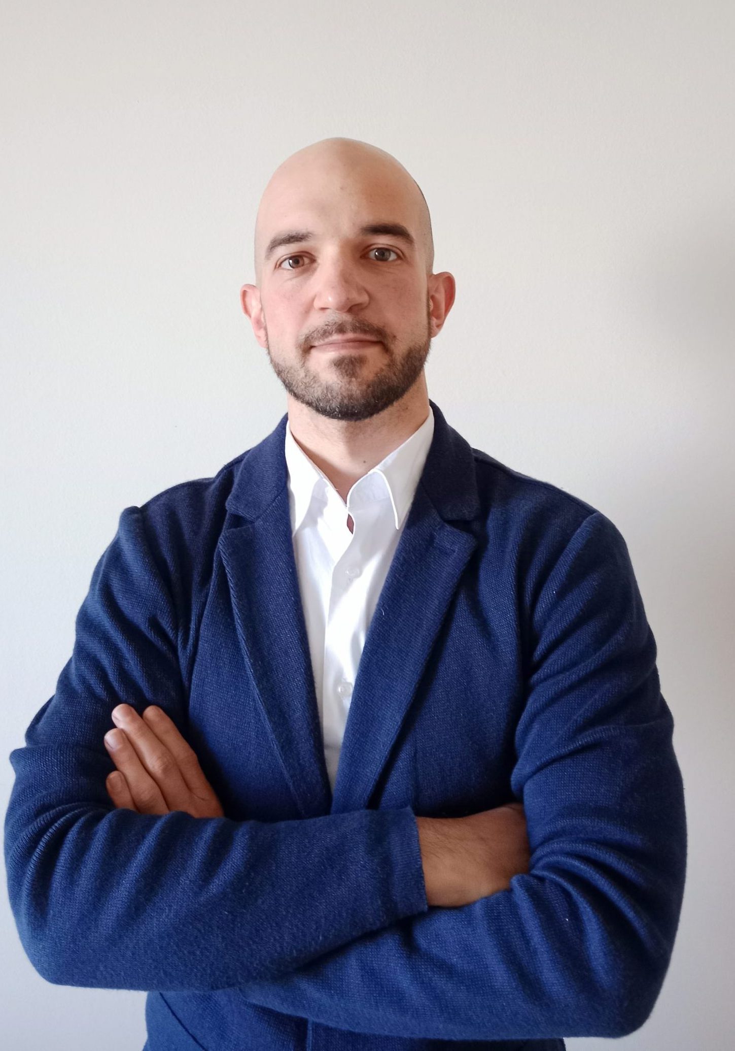 Michele-Vaccaro-1-scaled-e1778511282390-portrait-9fba66399bb398a9cb7df8ae910f4fe9-3nrw8jivm9zc.jpg